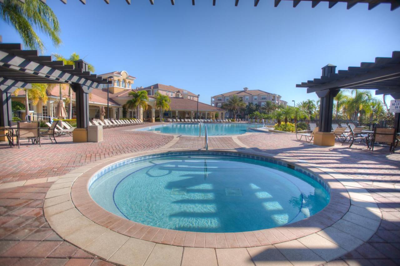 Apartment 4013 Breakview Drive 108